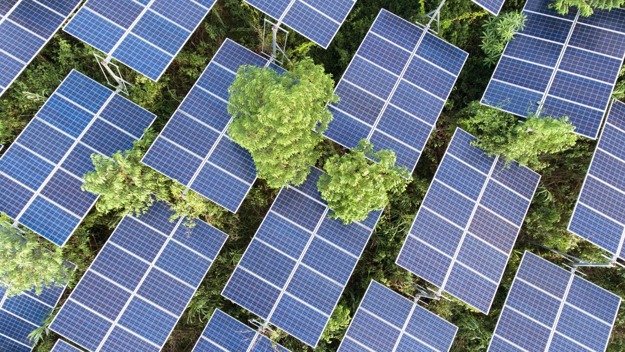 La industria del sector energético presentará un informe que evidencia cómo las comunidades y las licencias sociales estancadas tienen en jaque la generación de más de 2.400 MW de energías renovables.