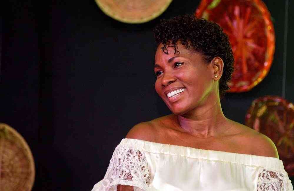 Zulia Mena, viceministra de Cultura,  sonríe el jueves 17 de noviembre de 2016, en Quibdó, Chocó, durante el Foro Pacfico desarrollado en el marco del II Festival Detonante 2016. Foto: Carlos Julio Martínez / SEMANA