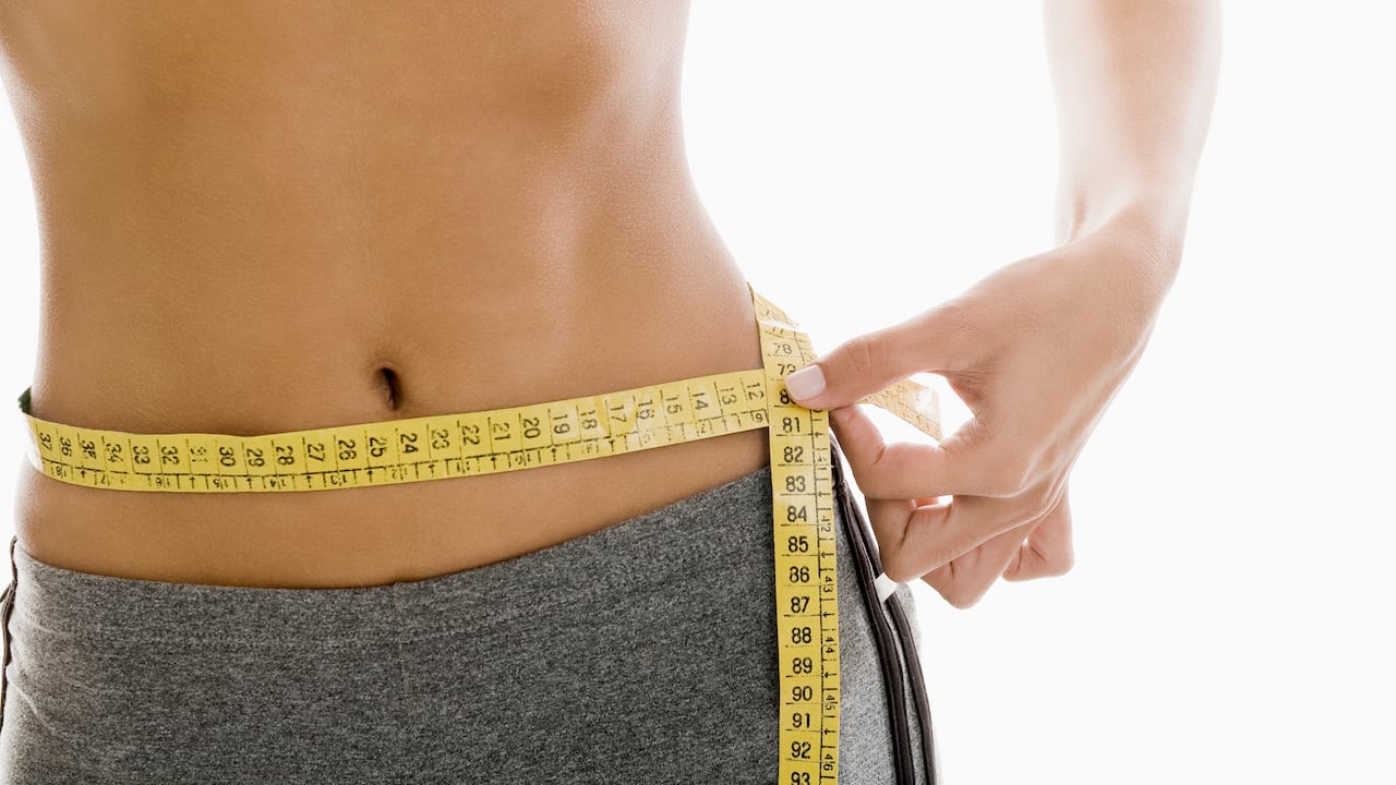Para muchas y muchos, reducir la grasa del abdomen es casi imposible.