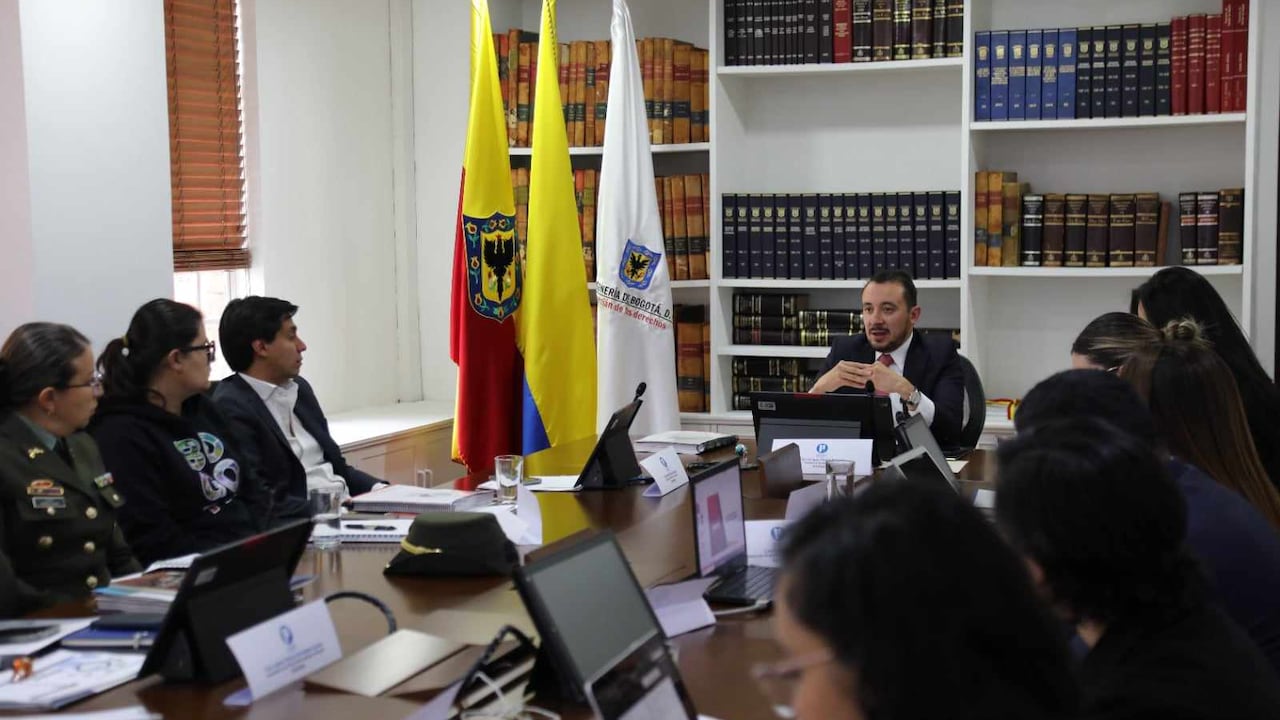 Esta intervención se acordó tras una reunión de los funcionarios distritales con el personero de Bogotá.