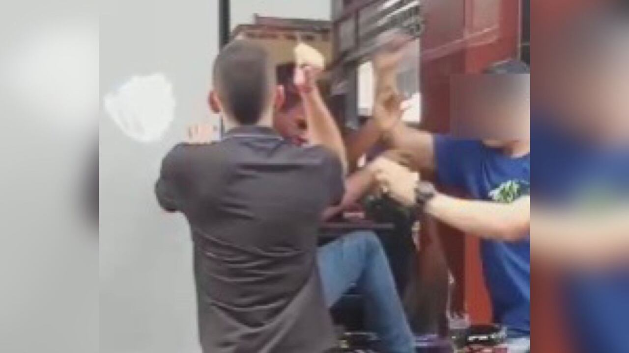 El supuesto ladrón recibió tres puñaladas.