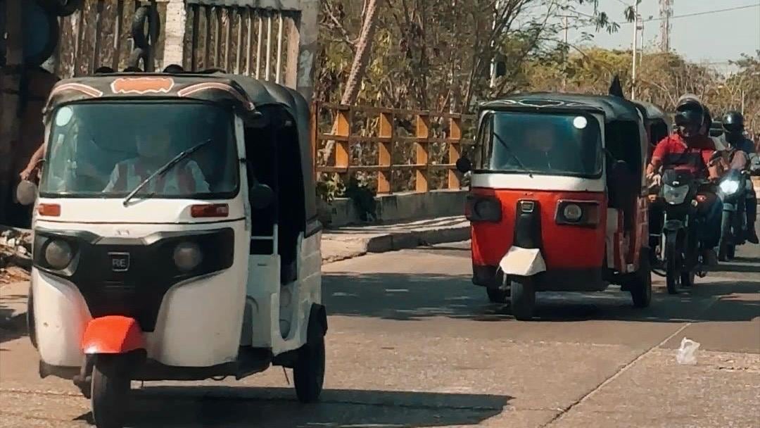 Motocarros en Soledad.