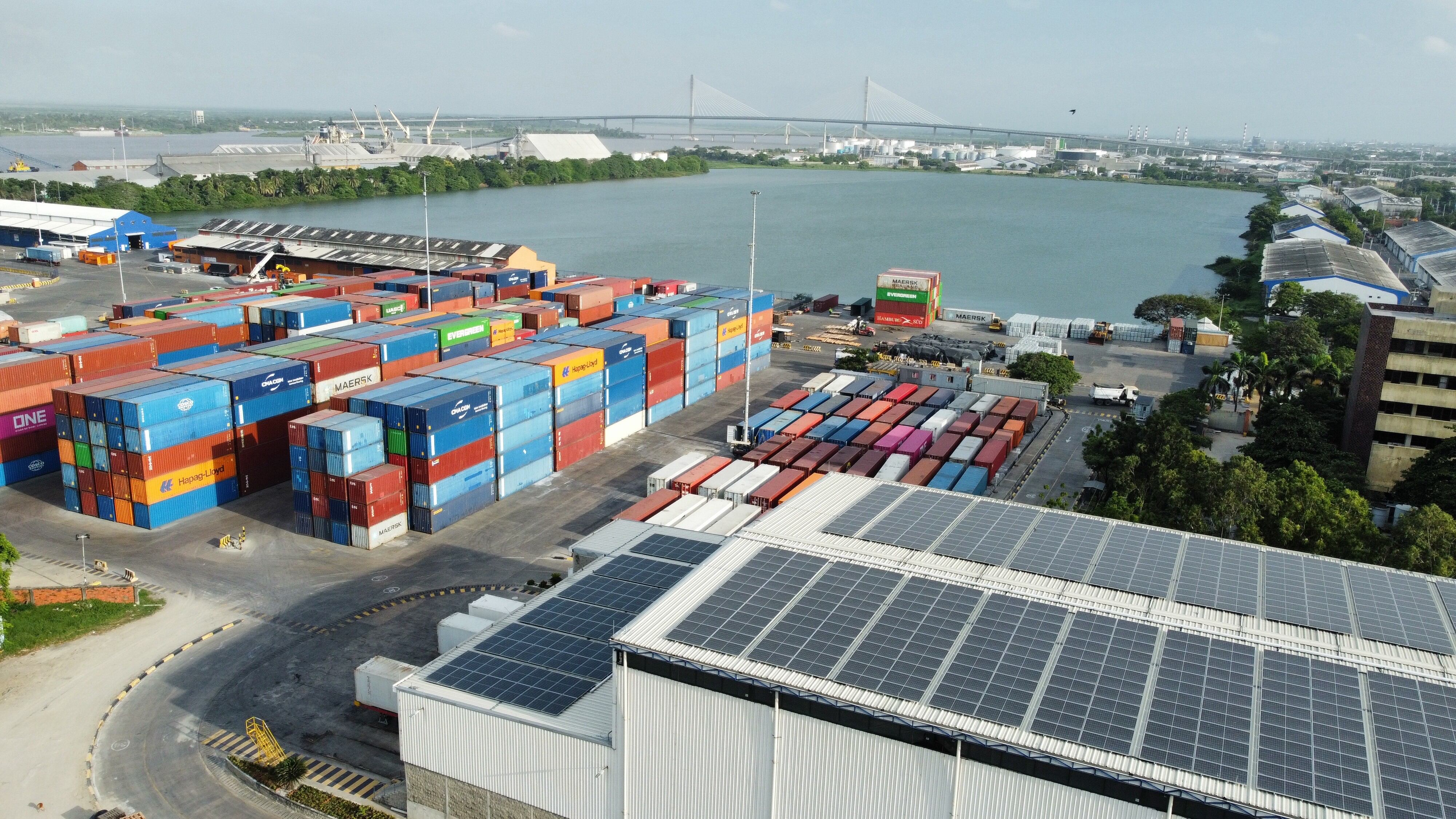 El puerto de Barranquilla es uno de los más importantes del país.