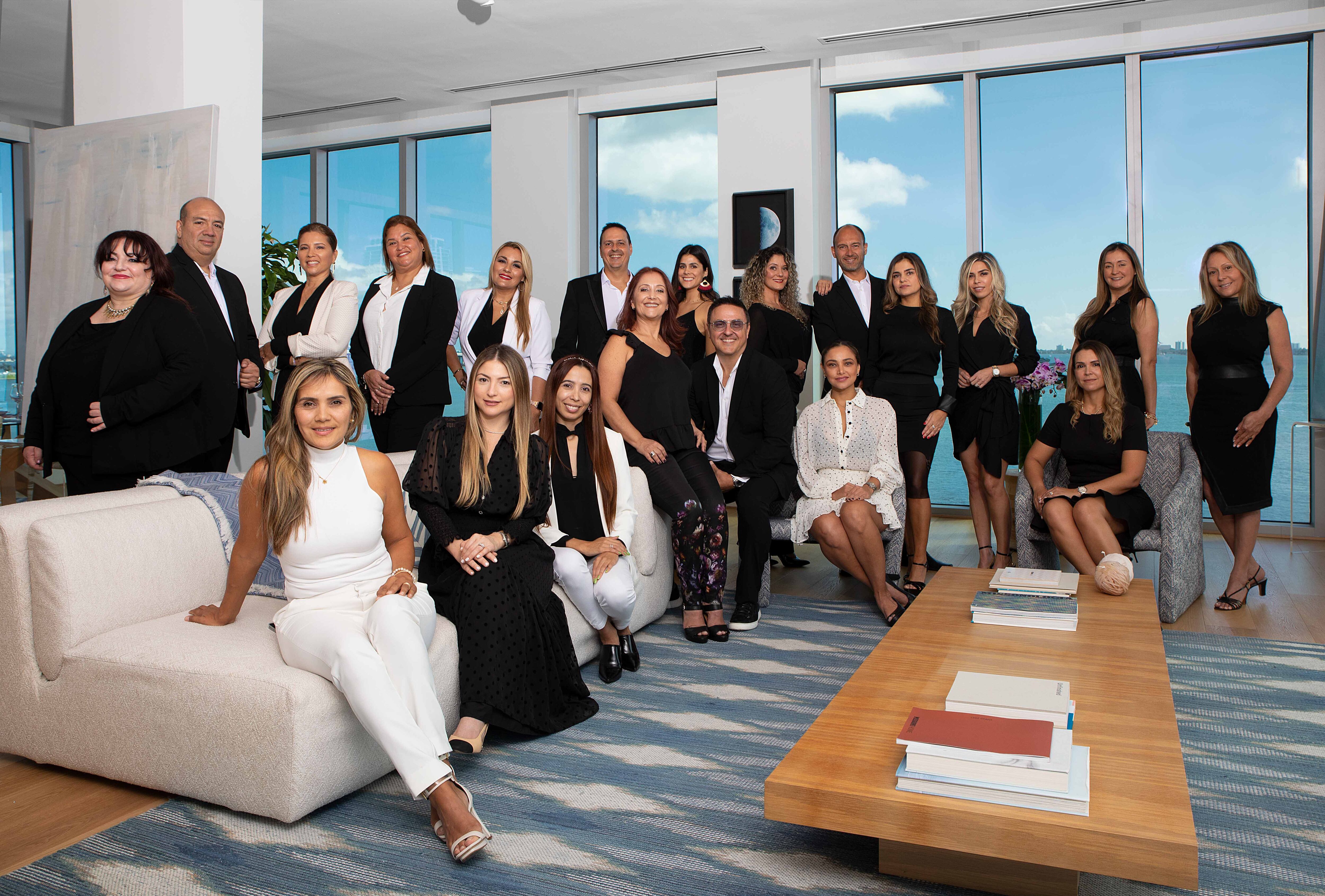 Wise Group hace parte de Exp Realty, la compañía inmobiliaria de mayor crecimiento en la historia de Estados Unidos, con una red global única que opera en 21 países y cuenta con más de 84.000 agentes.