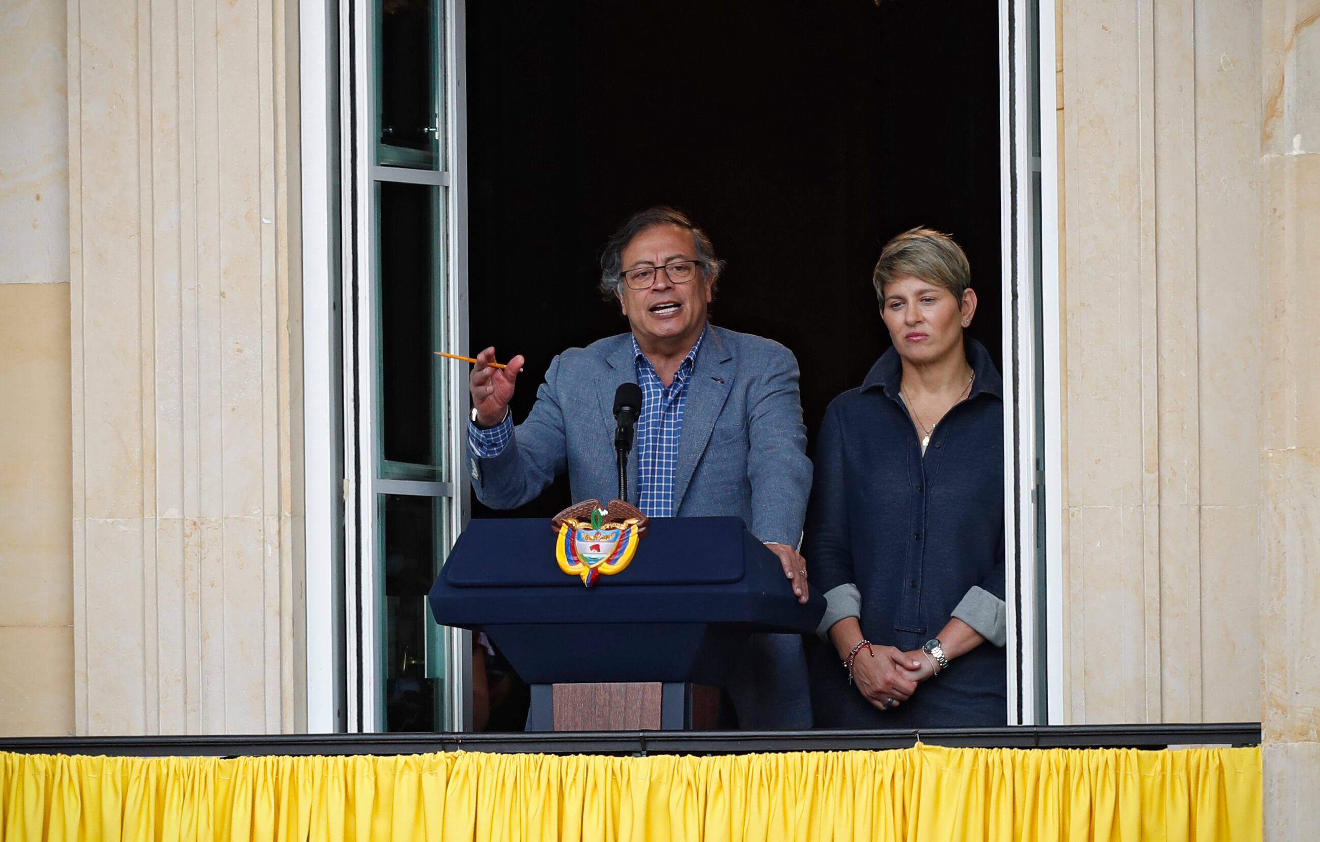 Presidente de la República Gustavo Petro convocó al pueblo el dia de los trabajadores a marchas y que lo acompañaran al discurso  desde el balcón de la Casa de Nariño
gestos
Bogota  mayo 1 del 2023
Foto Guillermo Torres Reina / Semana