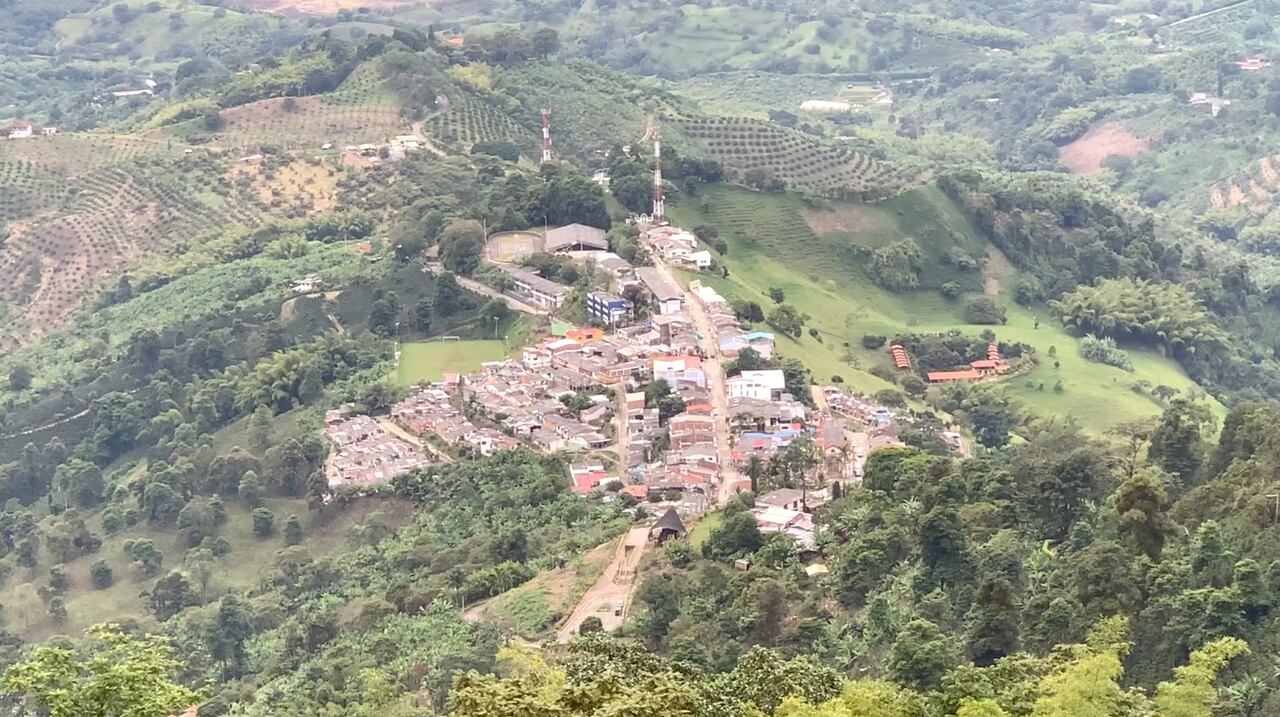 Buenavista, en el Quindío, goza de impresionantes panorámicas y es un destino apetecido para practicar el parapentismo.