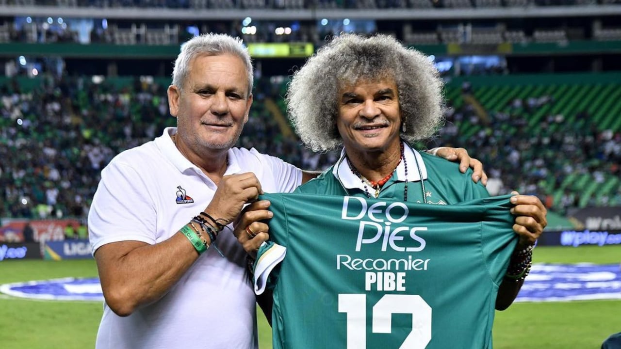 Luis Fernando Mena, presidente del Deportivo Cali, junto al Pibe Valderrama.