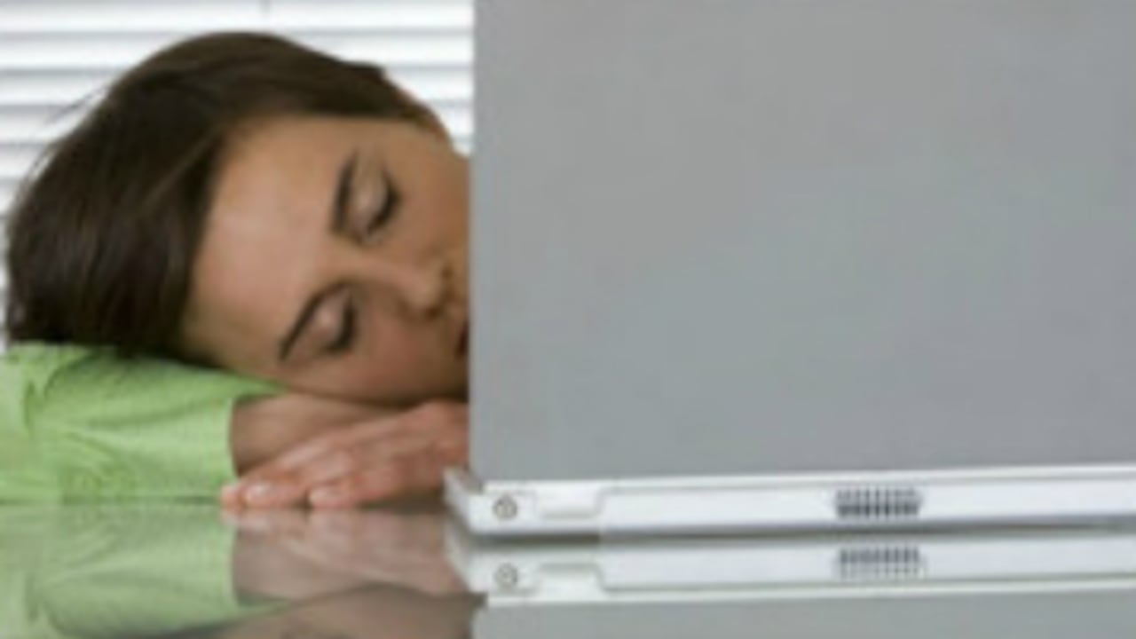 El trabajo nocturno está asociado a un incremento en el riesgo de infartos y derrames.