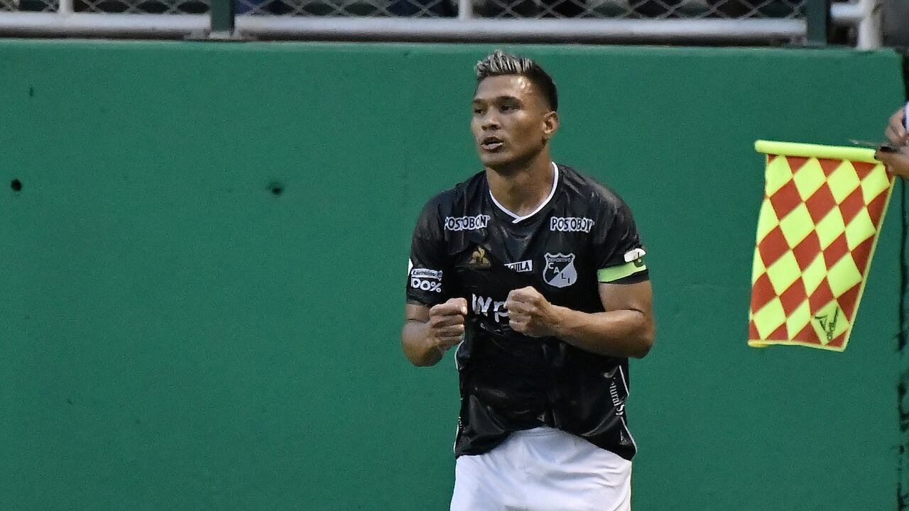 Teofilo Gutierrez of Cali celebrates after scoring the second goal of his team during match between Deportivo Cali and La Equidad for the date 13 as part of BetPlay DIMAYOR League II 2021 played at Deportivo Cali stadium in Palmira city. Photo: VizzorImage / Gabriel Aponte / Staff