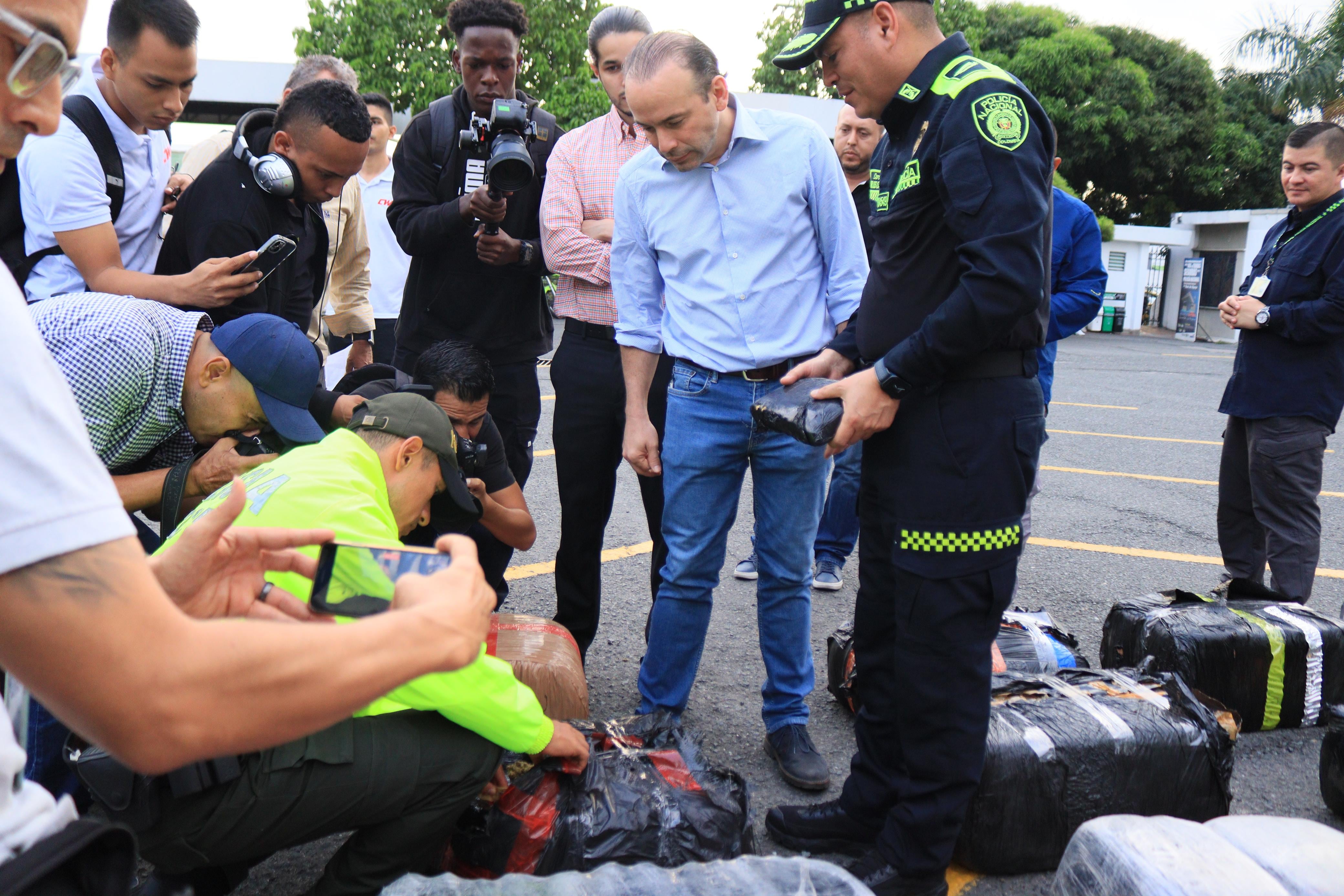 Incautación de cargamento de marihuana en Cali