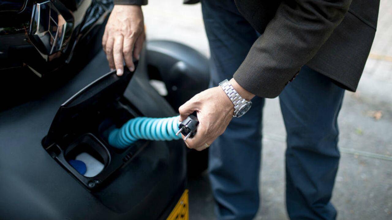 ¿Cómo recargar un vehículo eléctrico?