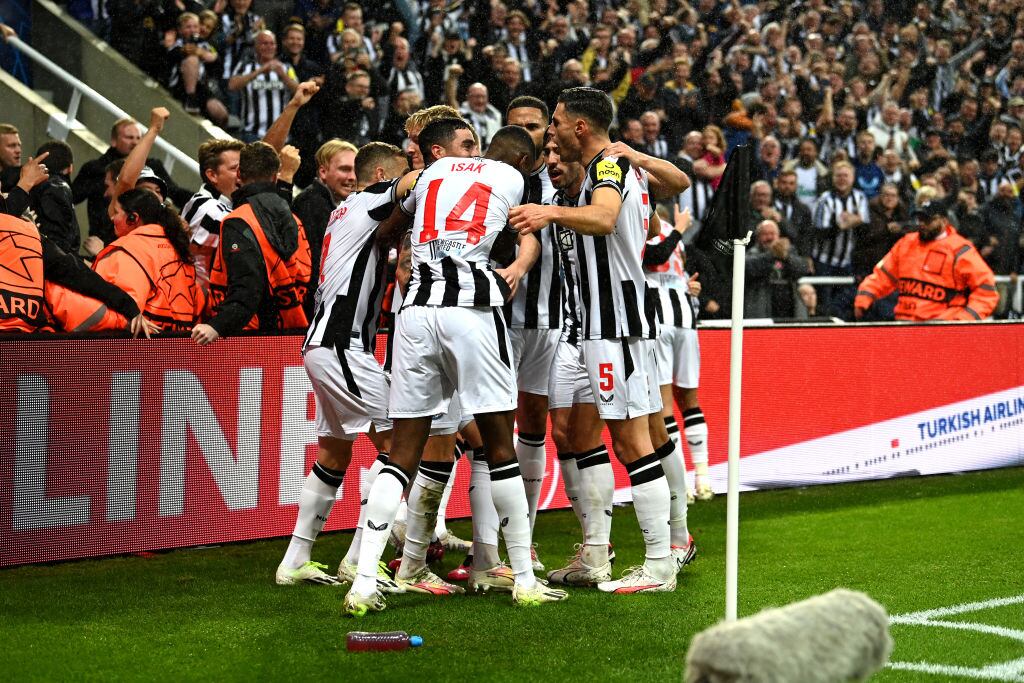 Newcastle goleó al París Saint-Germain