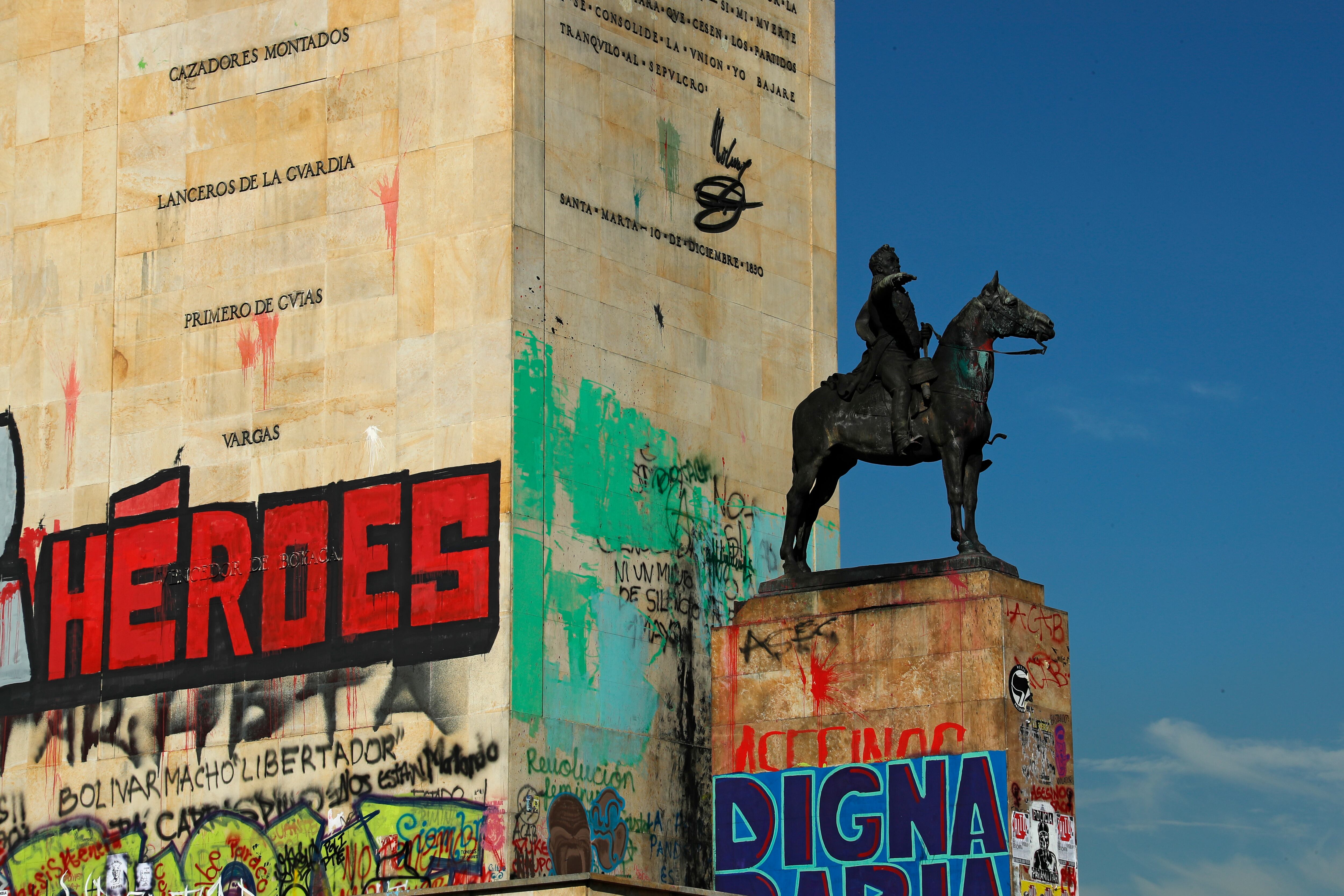 Monumento a Los Héroes  después de 22 días de Paro Nacional
Bogotá mayo 19 del 2021
Foto Guillermo Torres Reina / Semana