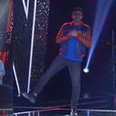 Andrés Cepeda con participante en La Voz Kids