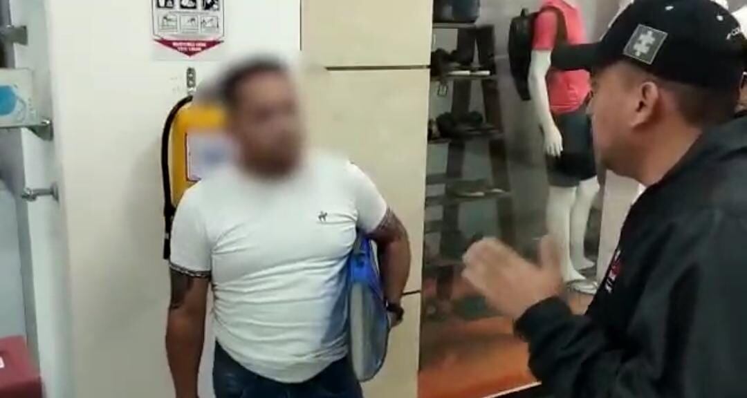 En un centro comercial de Villavicencio fue capturado presunto integrante del Clan del Golfo por el delito de extorsión.
