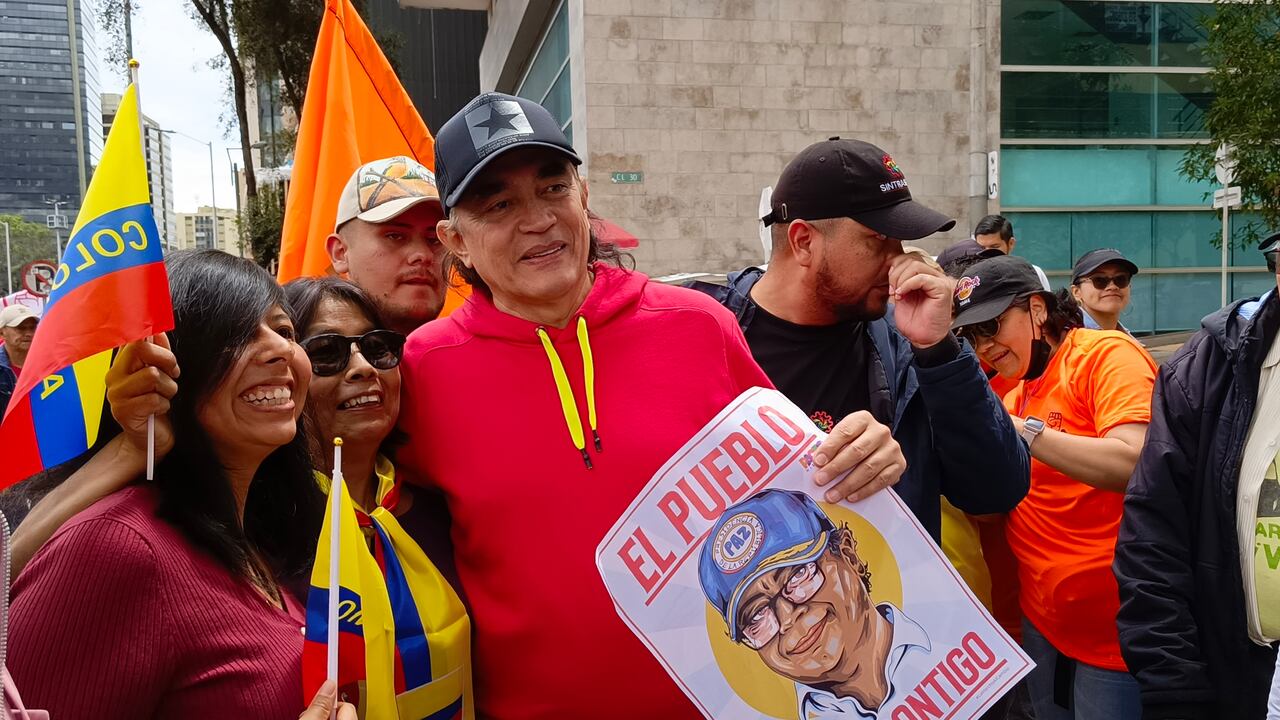 Marcha 1 de mayo día del trabajo, a favor del Presidente Gustavo Petro
Gustavo Bolívar Director del DPS