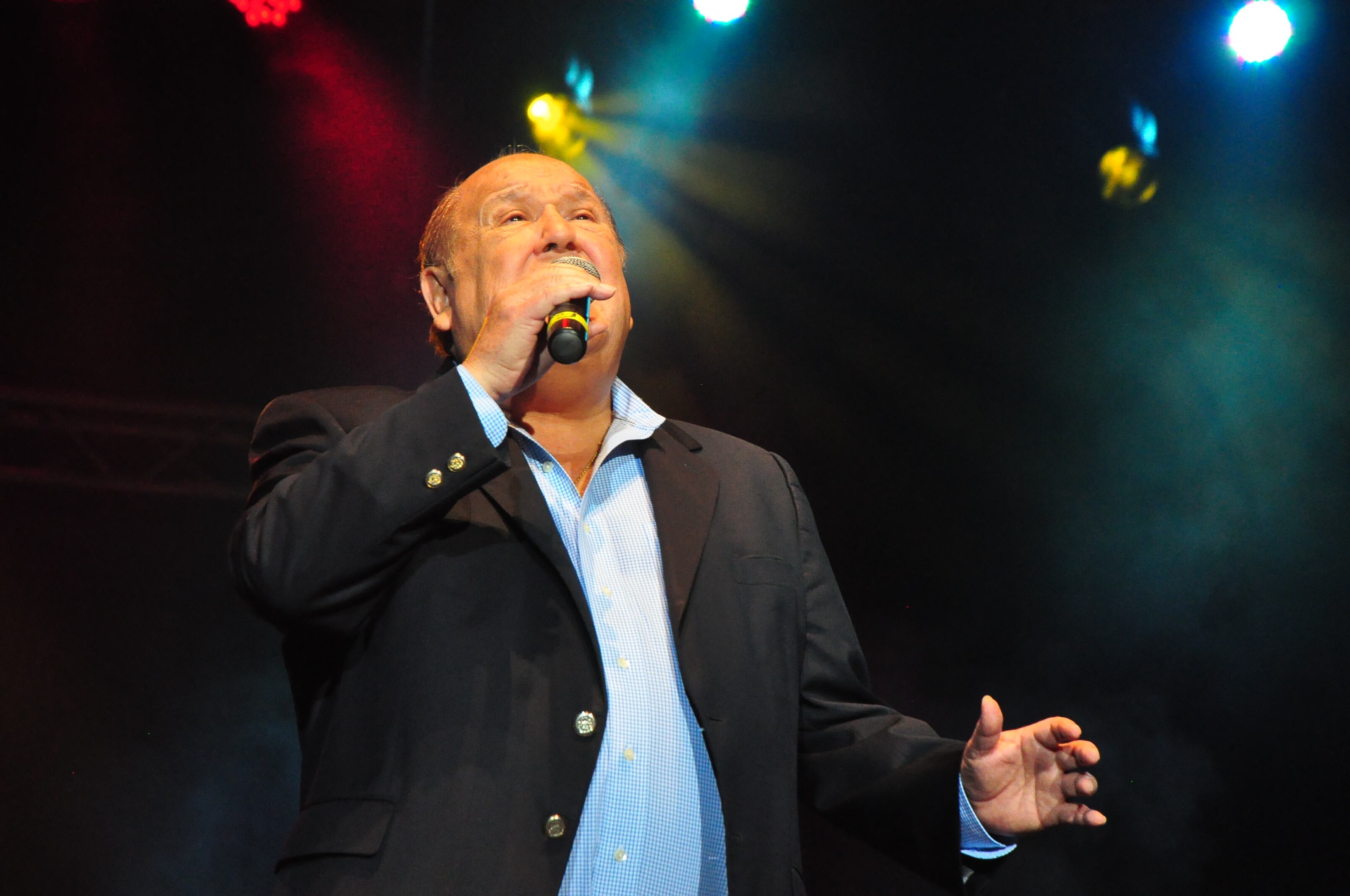 El cantautor argentino Leo Dan.