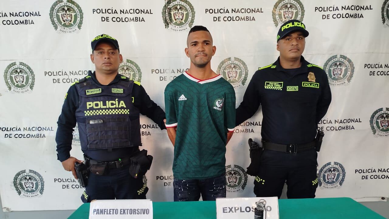 Hombre capturado antes de hacer un ataque con una granada en Barranquilla.
