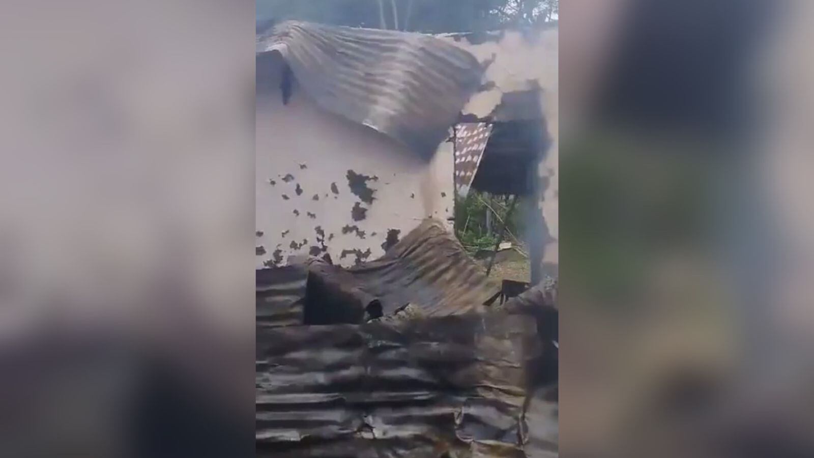 La comunidad ayudó a apagar las llamas.