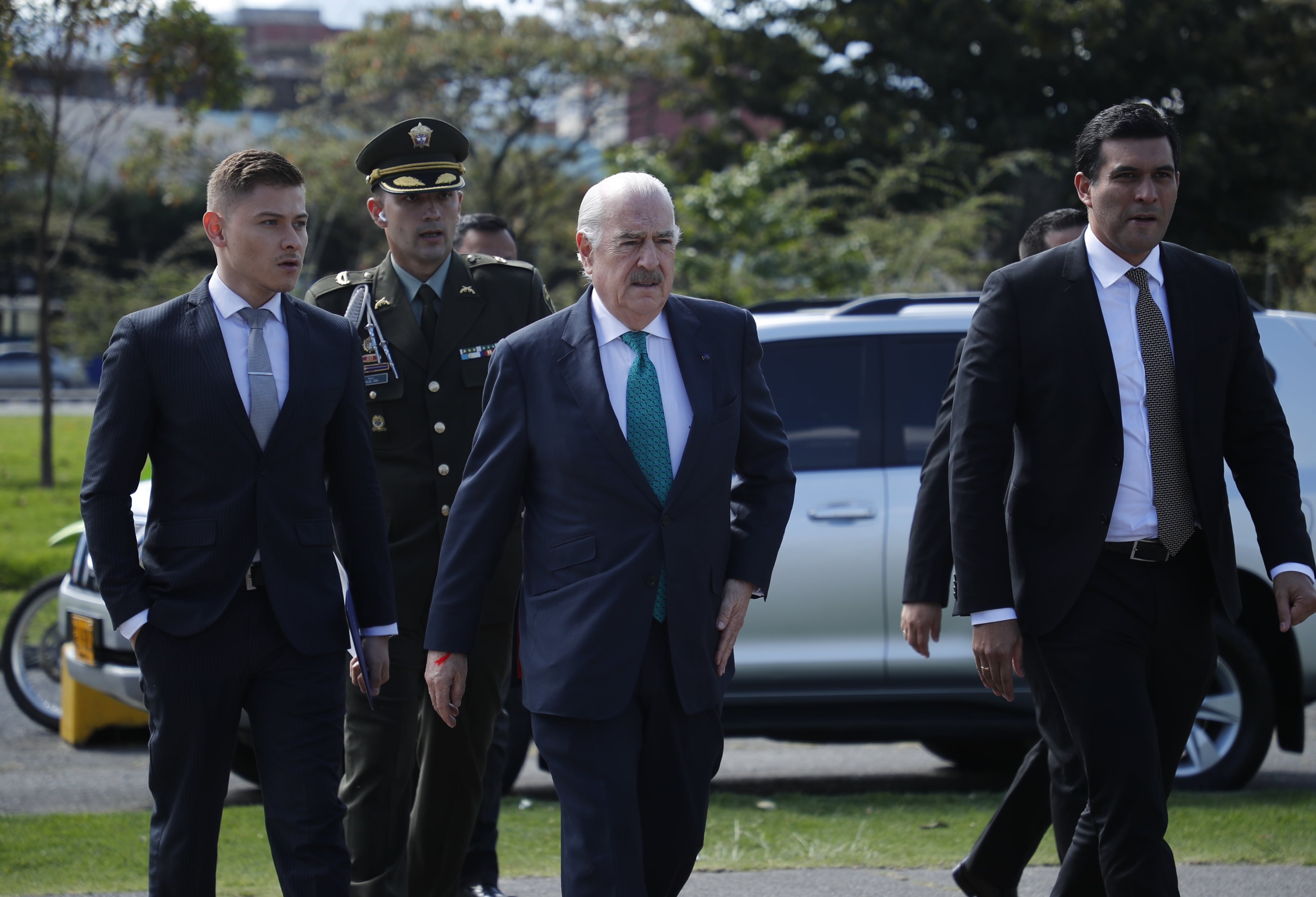 Expresidente Andrés Pastrana 
En la fiscalía