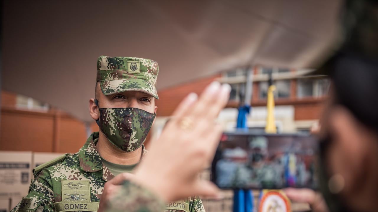 Sargento Segundo, Mauricio Gómez, empezó a ser conocido como el ‘youtuber/influencer’ del Ejército Nacional.