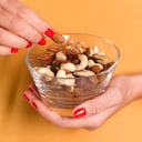 Los frutos secos contienen propiedades antioxidantes; mucha vitamina E.