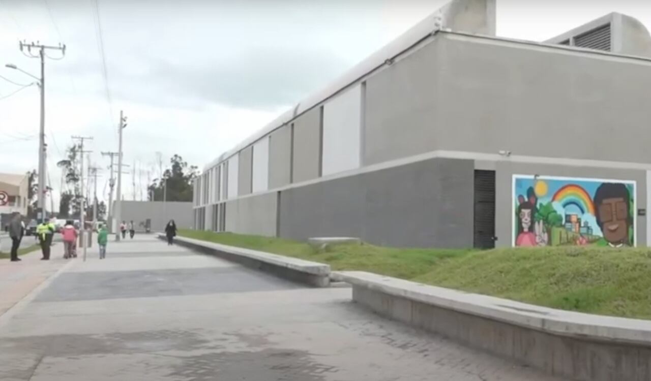 Así luce en su exterior el centro Campo Verde en Bogotá