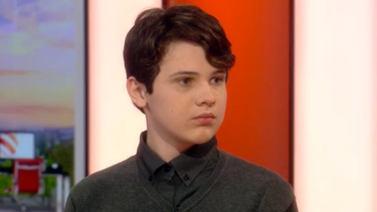 Jacob dejó de comunicarse a los 2 años, cuando fue diagnosticado con autismo. Cuando recuperó el habla, aprendió a hablar cuatro idiomas. / BBC