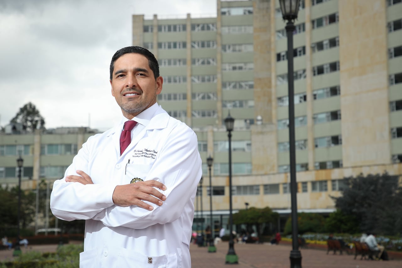 Humberto Martínez Cordero, jefe del servicio de Hematología y Trasplante de Médula Ósea del Hospital Militar Central, y coordinador del Centro de Excelencia en Mieloma del Instituto Nacional de Cancerología.