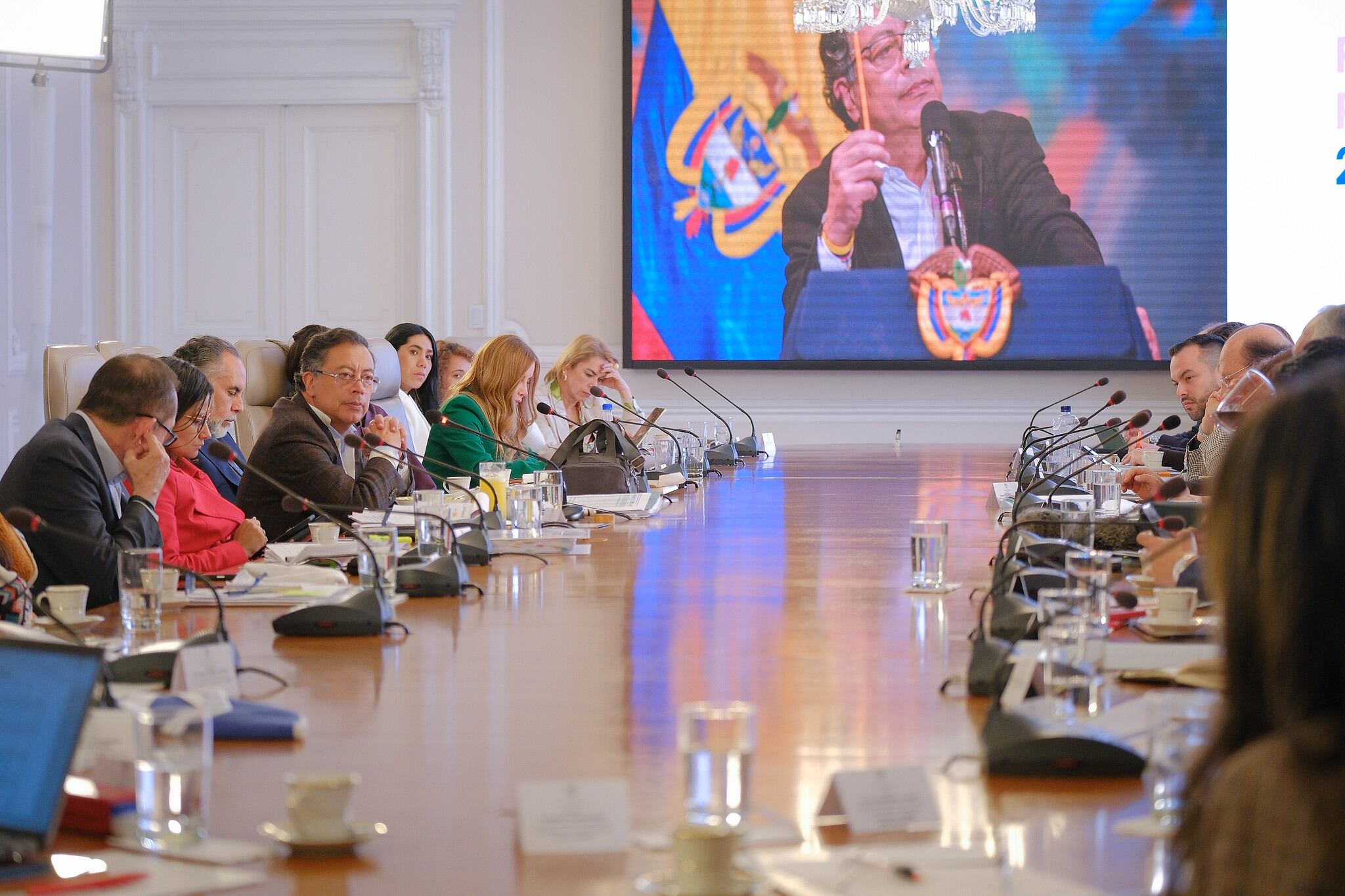 El presidente, Gustavo Petro, en la noche del 15 de julio de 2025 en la Casa de Nariño, en Bogotá