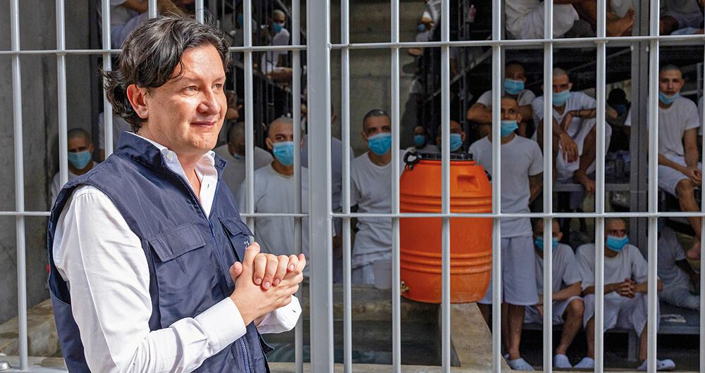 Andrés GuzmánComisionado de El Salvador