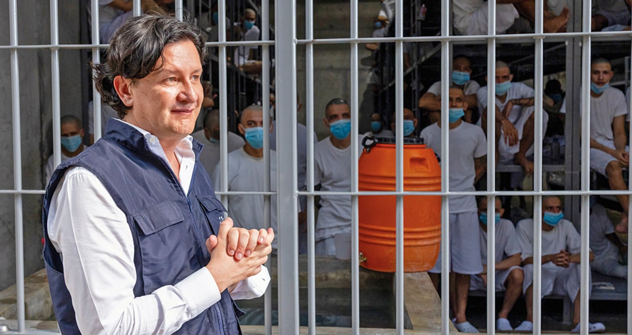 Andrés GuzmánComisionado de El Salvador