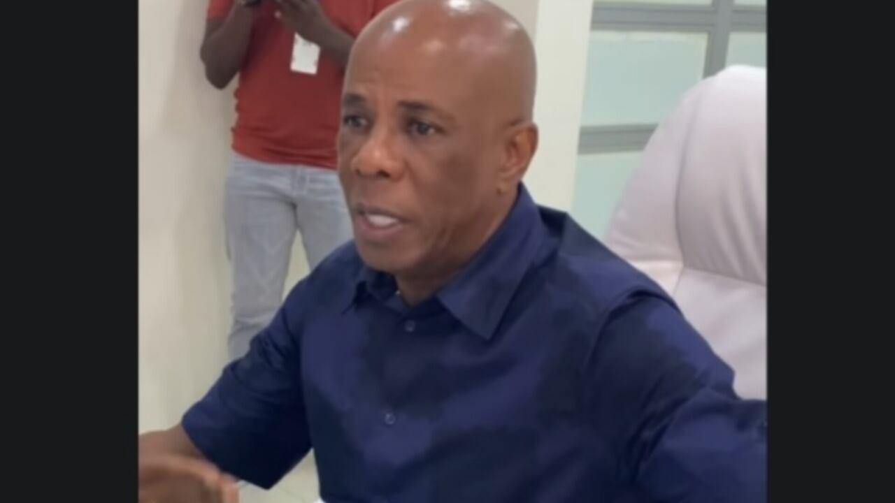 La joven será tenida como una persona emblemática de la universidad, anunció el rector de la misma