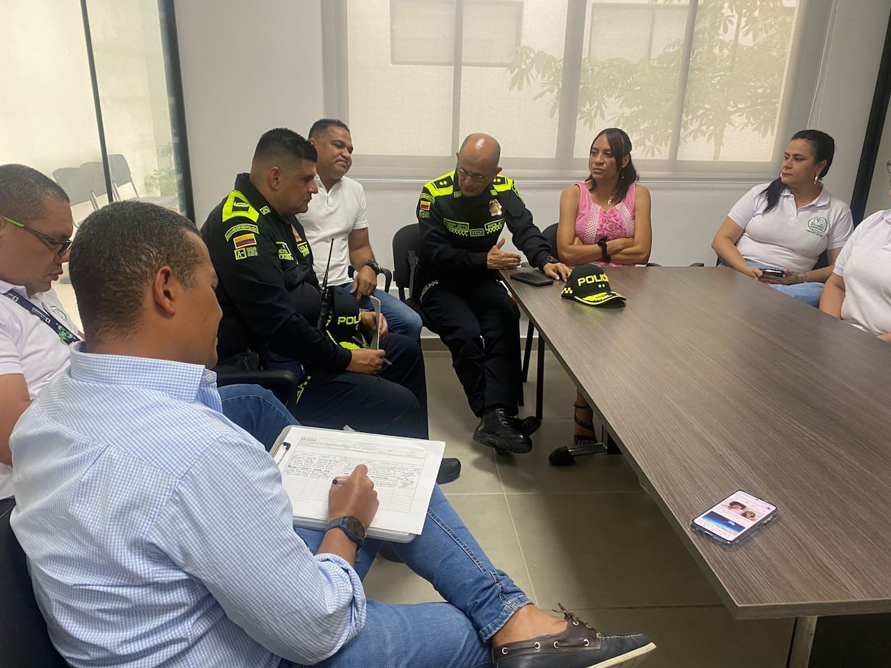 El comandante estuvo con miembros de la Fiscalía con sede en Soledad, Atlántico