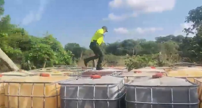 Operativo de la Policía contra el contrabando de combustible.