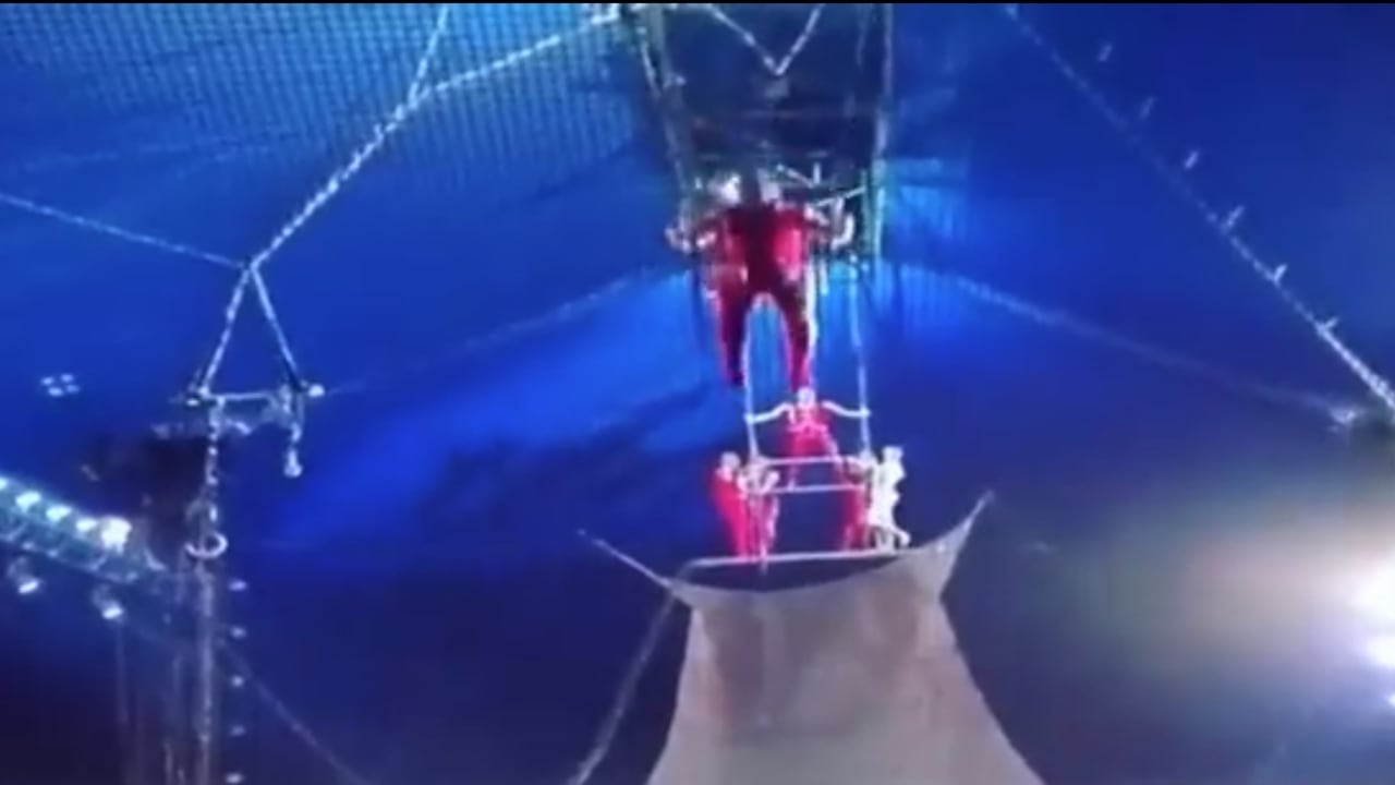 Se trata de Jorge Alarcón, un trapecista que también es conocido como “Iwi” y que, a través de sus redes sociales comenzó a contar su historia hasta que llegó a los medios locales