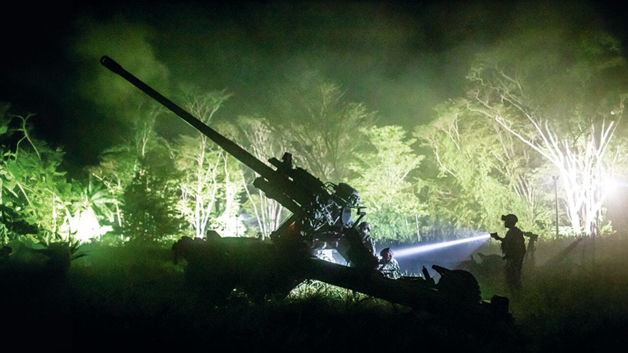 El Ejército lanza morteros en la noche contra las Farc y el ELN para tratar de controlar una guerra que parece desbordada en el Catatumbo.