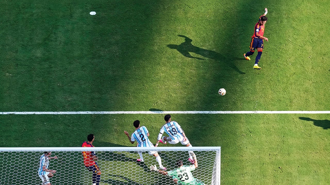 Ferran Torres, de la selección de España, anota en la final de la Copa del Mundo ante Argentina, el domingo 19 de julio de 2026 en East Rutherford, Nueva Jersey (AP Foto/Matt Slocum)