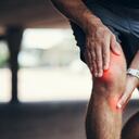La principal causa de la inflamación de rodilla son las lesiones. Getty Images.