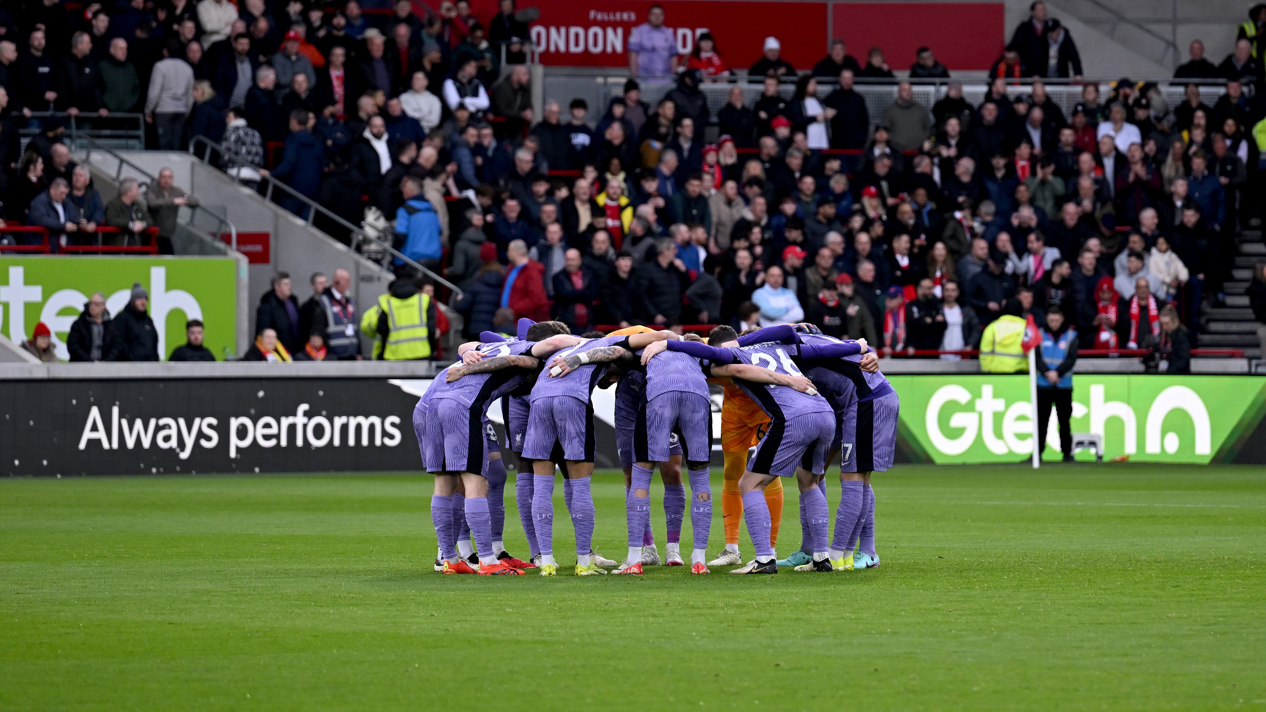 Imagen el partido entre el Brentford y el Liverpool por la Premier League.