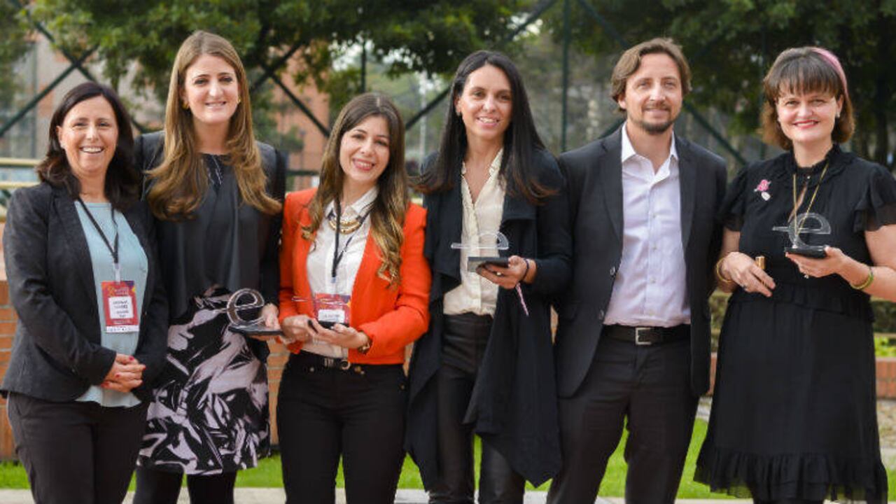 Foto: De izquierda a derecha: Adriana Suárez, Florence Frech, Carolina Torres, María Del Mar Pizarro, Santiago García y Claudia Lloreda.