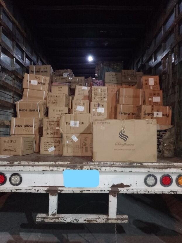 Parte de la mercancía que fue aprehendida por la Dian en Los Mártires.