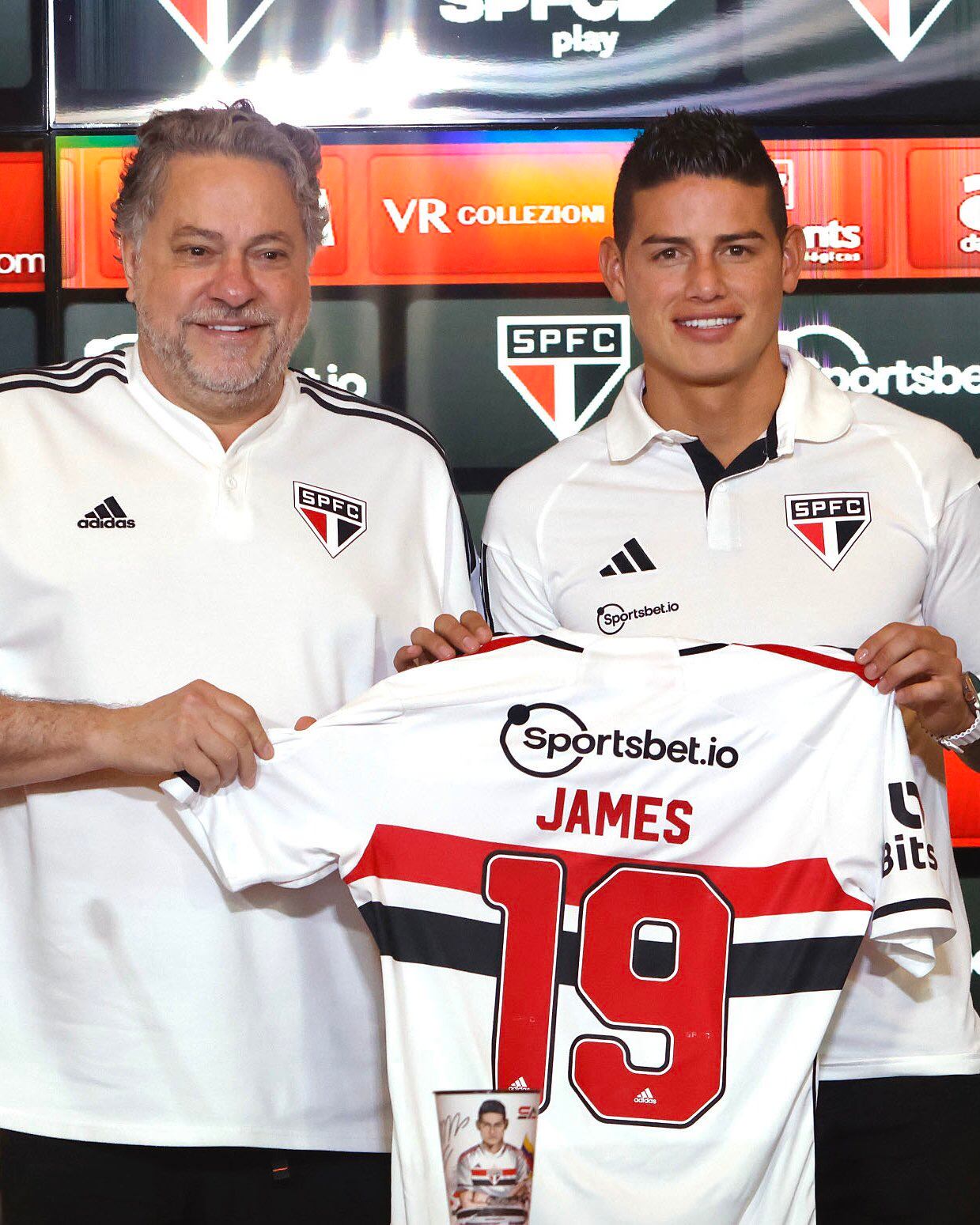 Presentación de James Rodríguez, quien usaré el '19' en Sao Paulo.