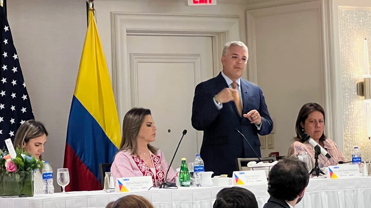El presidente Duque dijo, desde Miami, que a los colombianos que le mencionan la posibilidad de irse del país los invita a que, por el contrario, se queden.