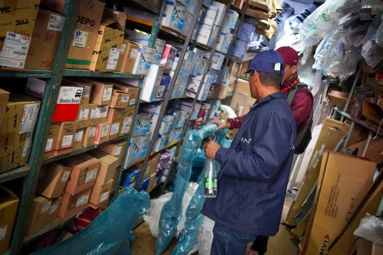Operativo contra comercialización ilegal de autopartes en Siete de Agosto en Bogotá