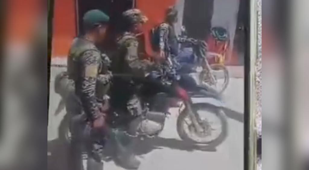 Disidencias de las Farc de Iván Mordisco habrían violado el cese al fuego con el gobierno al hacer presencia armada en un municipio de Nariño.