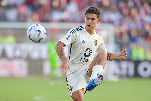 Paulo Dybala salió lesionado en el duelo de la Roma contra Cagliari