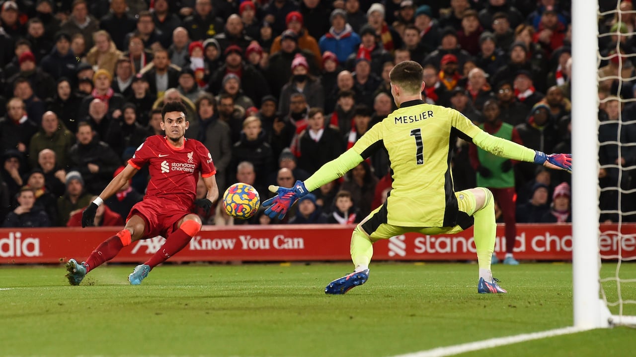 El colombiano volvió a mostrar sus dotes en la Premier League.
