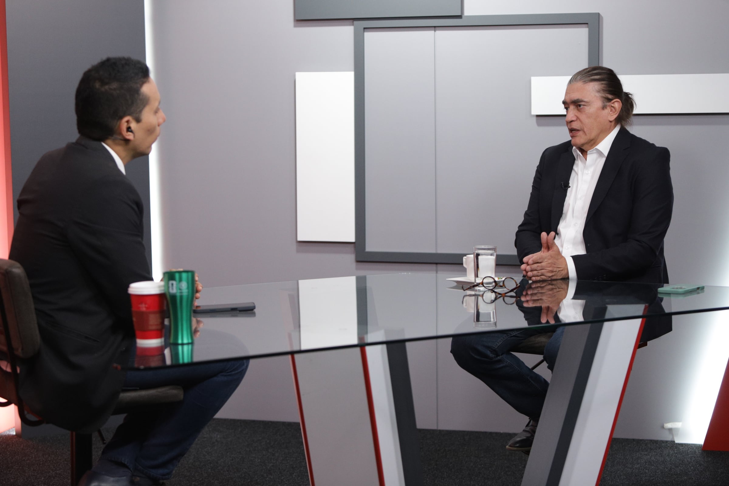 Entrevista a Gustavo Bolívar con Diego Bonilla