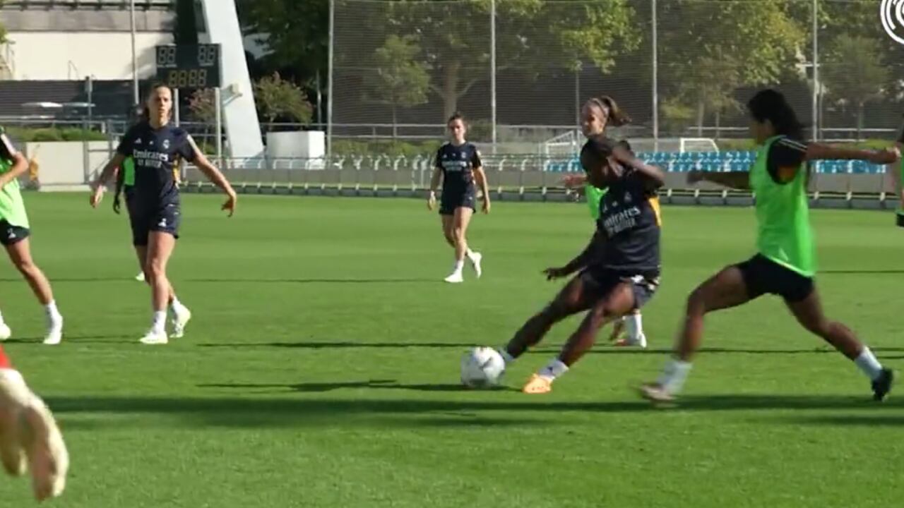 Linda Caicedo y su gol en entrenamiento del Madrid.